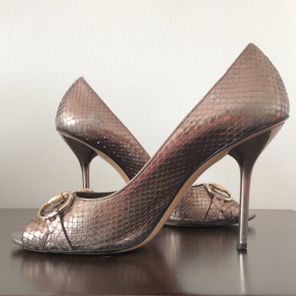 Gucci open toe horseshoe pumps, snake leather, bronze/silver size 8.5 high heel - Picture 4 of 14